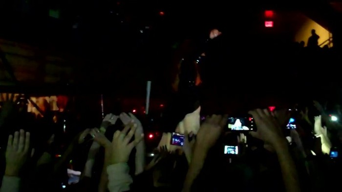 Demi Lovato - Remember December (Live in New York - fan video) 1509