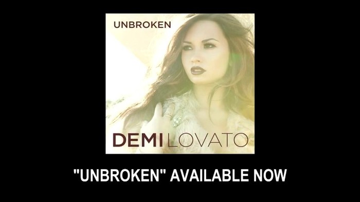 Demi Lovato - Remember December (Live in New York - fan video) 1634