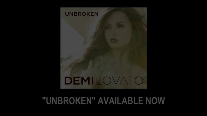 Demi Lovato - Remember December (Live in New York - fan video) 1638