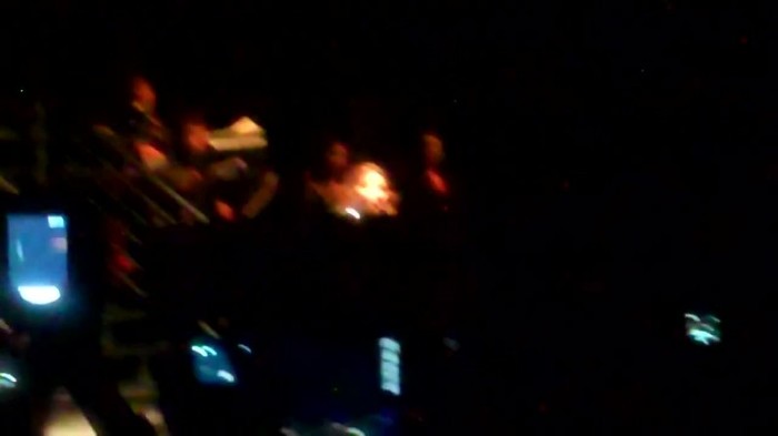 Demi Lovato - Skyscraper (Live in New York - fan video) 555 Demi Lovato - Skyscraper (Live in New York - fan video) 555
