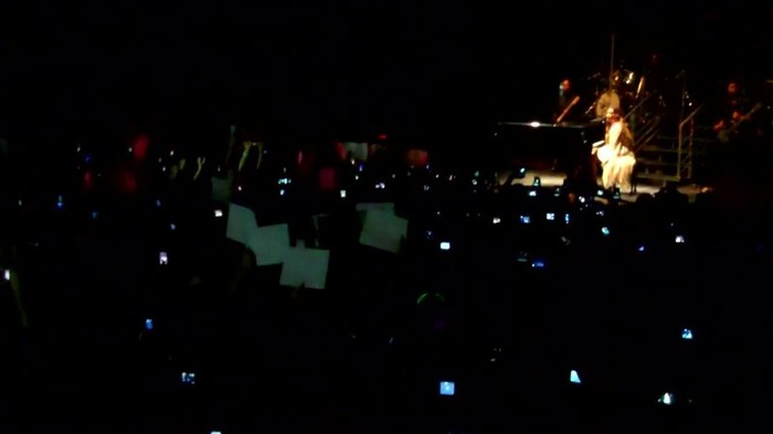 Demi Lovato - Skyscraper (Live in New York - fan video) 1049 - Demilush - Skyscraper Live in New York - Fan video Part oo3