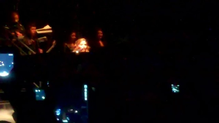 Demi Lovato - Skyscraper (Live in New York - fan video) 560 Demi Lovato - Skyscraper (Live in New York - fan video) 560