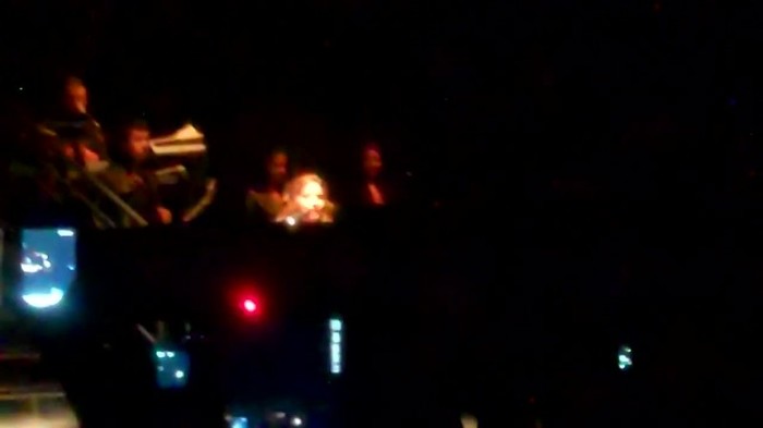 Demi Lovato - Skyscraper (Live in New York - fan video) 565 Demi Lovato - Skyscraper (Live in New York - fan video) 565