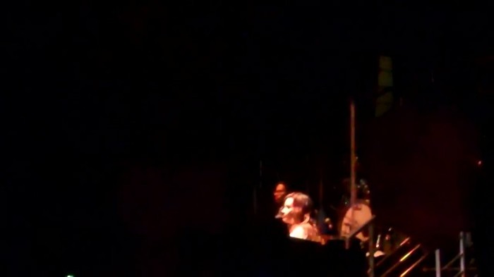 Demi Lovato - Skyscraper (Live in New York - fan video) 596 Demi Lovato - Skyscraper (Live in New York - fan video) 596