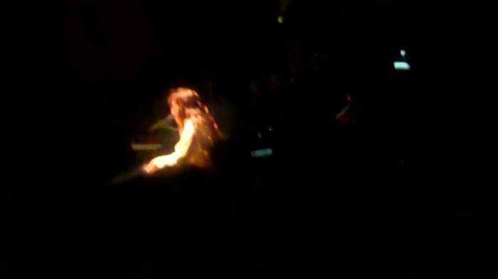 Demi Lovato - Skyscraper (Live in New York - fan video) 1585