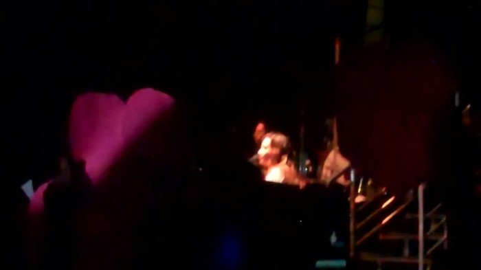 Demi Lovato - Skyscraper (Live in New York - fan video) 632 - Demilush - Skyscraper Live in New York - Fan video Part oo2