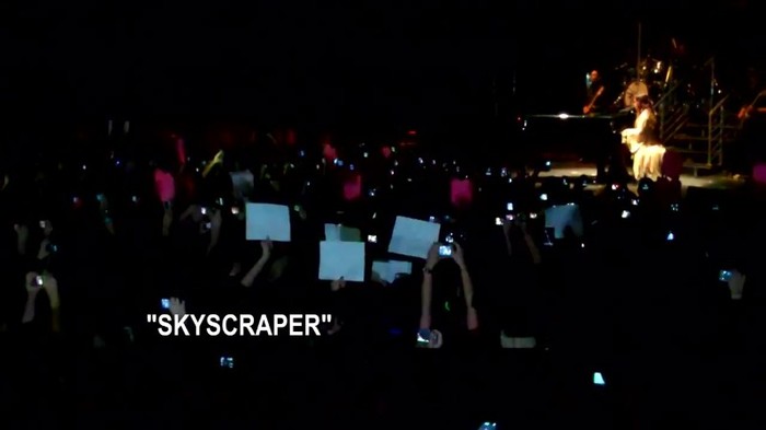Demi Lovato - Skyscraper (Live in New York - fan video) 1107 - Demilush - Skyscraper Live in New York - Fan video Part oo3