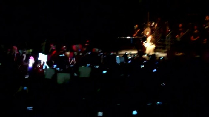 Demi Lovato - Skyscraper (Live in New York - fan video) 634 - Demilush - Skyscraper Live in New York - Fan video Part oo2