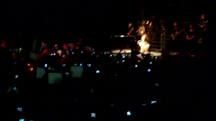 Demi Lovato - Skyscraper (Live in New York - fan video) 636 - Demilush - Skyscraper Live in New York - Fan video Part oo2