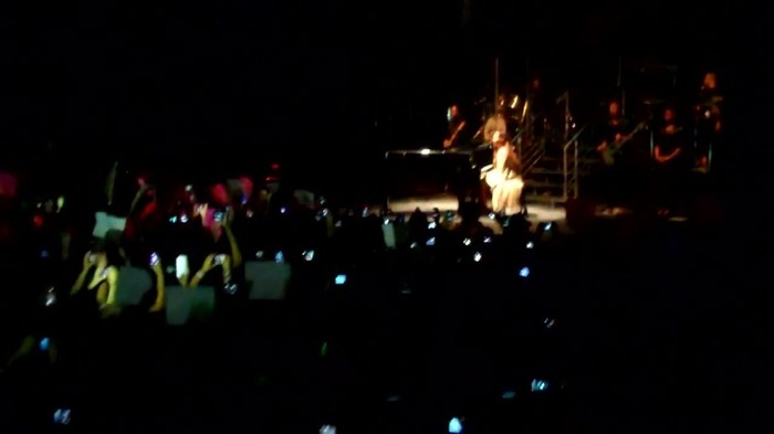 Demi Lovato - Skyscraper (Live in New York - fan video) 638 - Demilush - Skyscraper Live in New York - Fan video Part oo2