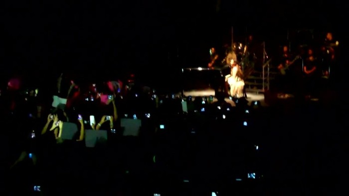 Demi Lovato - Skyscraper (Live in New York - fan video) 640 - Demilush - Skyscraper Live in New York - Fan video Part oo2