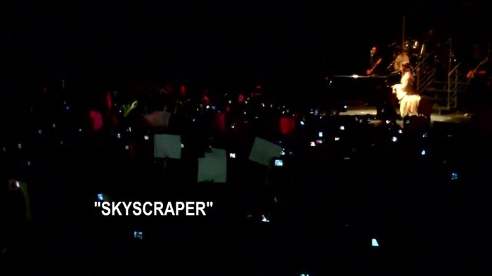 Demi Lovato - Skyscraper (Live in New York - fan video) 1113 - Demilush - Skyscraper Live in New York - Fan video Part oo3