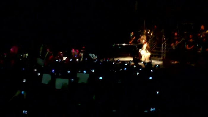 Demi Lovato - Skyscraper (Live in New York - fan video) 642 - Demilush - Skyscraper Live in New York - Fan video Part oo2