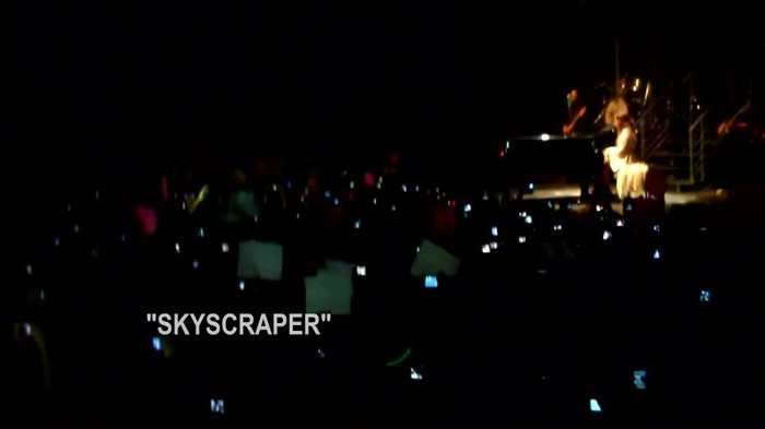Demi Lovato - Skyscraper (Live in New York - fan video) 1119 - Demilush - Skyscraper Live in New York - Fan video Part oo3