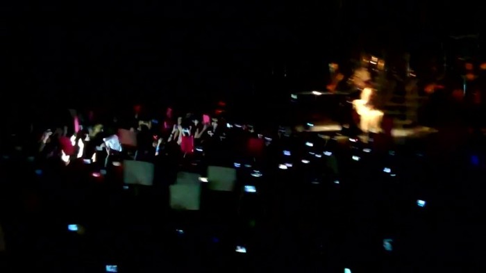 Demi Lovato - Skyscraper (Live in New York - fan video) 1127 - Demilush - Skyscraper Live in New York - Fan video Part oo3
