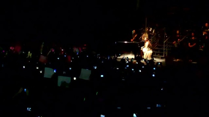 Demi Lovato - Skyscraper (Live in New York - fan video) 663