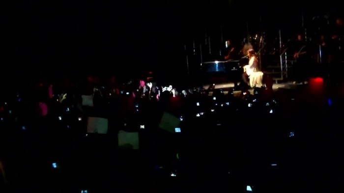Demi Lovato - Skyscraper (Live in New York - fan video) 1140 - Demilush - Skyscraper Live in New York - Fan video Part oo3