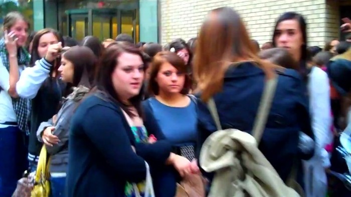 Demi Lovato - Skyscraper (Live in New York - fan video) 232