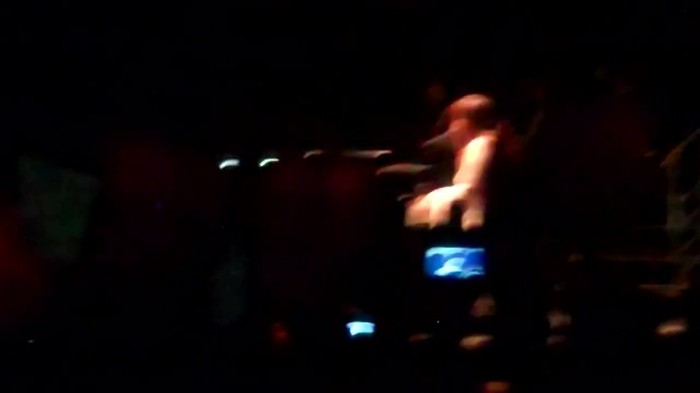 Demi Lovato - Skyscraper (Live in New York - fan video) 1661