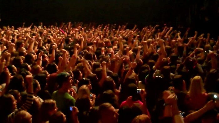 Demi Lovato - Skyscraper (Live in New York - fan video) 256