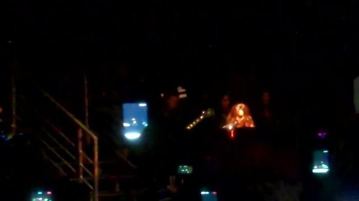 Demi Lovato - Skyscraper (Live in New York - fan video) 1170 - Demilush - Skyscraper Live in New York - Fan video Part oo3