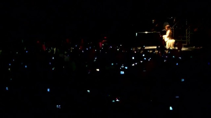 Demi Lovato - Skyscraper (Live in New York - fan video) 1175 - Demilush - Skyscraper Live in New York - Fan video Part oo3