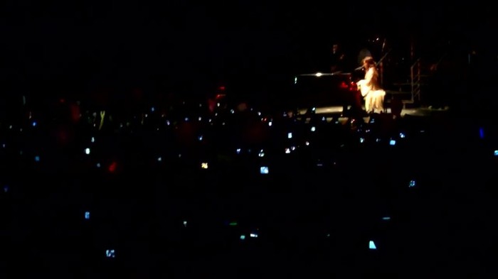 Demi Lovato - Skyscraper (Live in New York - fan video) 1199 - Demilush - Skyscraper Live in New York - Fan video Part oo3