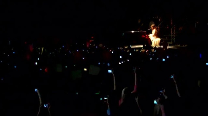 Demi Lovato - Skyscraper (Live in New York - fan video) 1200 - Demilush - Skyscraper Live in New York - Fan video Part oo3