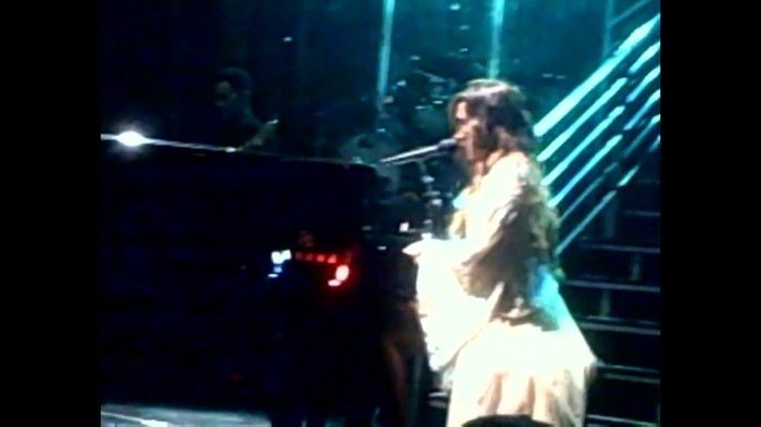 Demi Lovato - Skyscraper (Live in New York - fan video) 1716 - Demilush - Skyscraper Live in New York - Fan video Part oo4