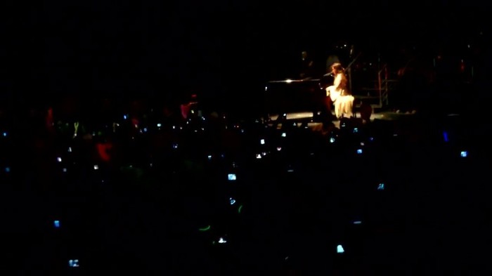 Demi Lovato - Skyscraper (Live in New York - fan video) 1220 - Demilush - Skyscraper Live in New York - Fan video Part oo3