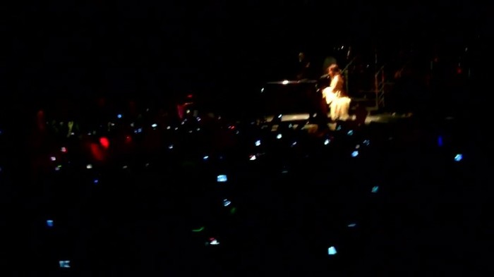 Demi Lovato - Skyscraper (Live in New York - fan video) 1224 - Demilush - Skyscraper Live in New York - Fan video Part oo3