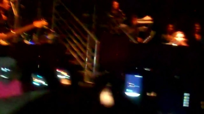 Demi Lovato - Skyscraper (Live in New York - fan video) 336