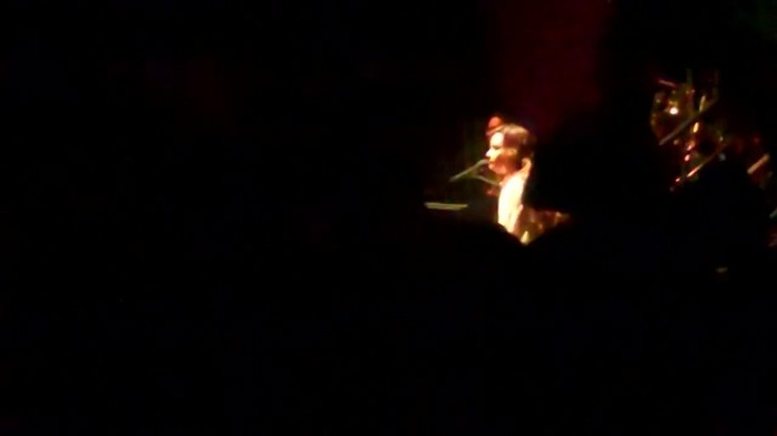 Demi Lovato - Skyscraper (Live in New York - fan video) 772