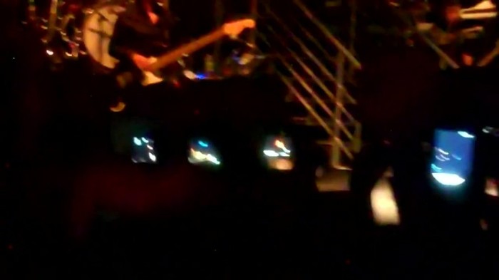 Demi Lovato - Skyscraper (Live in New York - fan video) 342