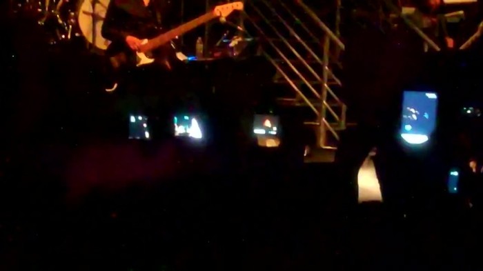 Demi Lovato - Skyscraper (Live in New York - fan video) 344