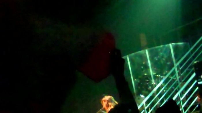 Demi Lovato - Skyscraper (Live in New York - fan video) 1746