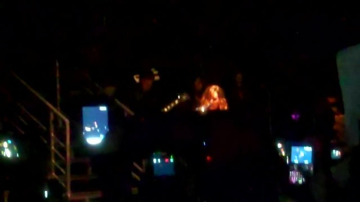 Demi Lovato - Skyscraper (Live in New York - fan video) 1264 - Demilush - Skyscraper Live in New York - Fan video Part oo3