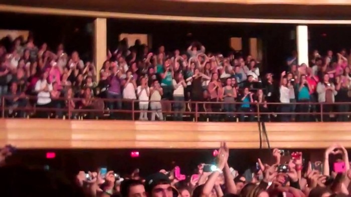 Demi Lovato - Skyscraper (Live in New York - fan video) 818