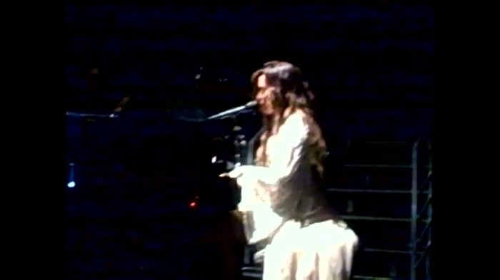 Demi Lovato - Skyscraper (Live in New York - fan video) 1307 - Demilush - Skyscraper Live in New York - Fan video Part oo3