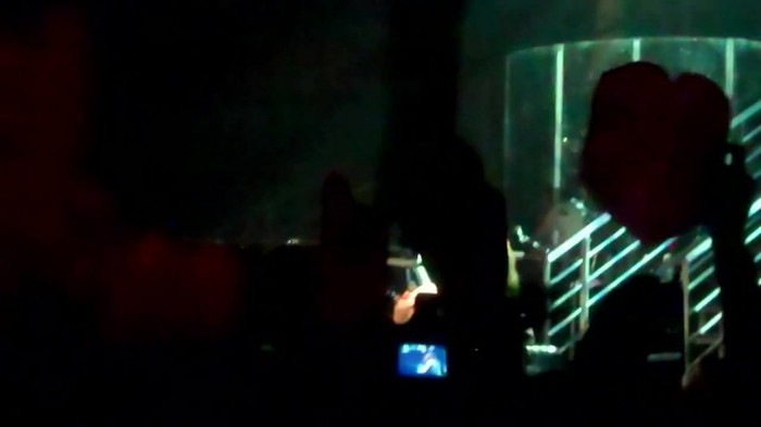 Demi Lovato - Skyscraper (Live in New York - fan video) 1799