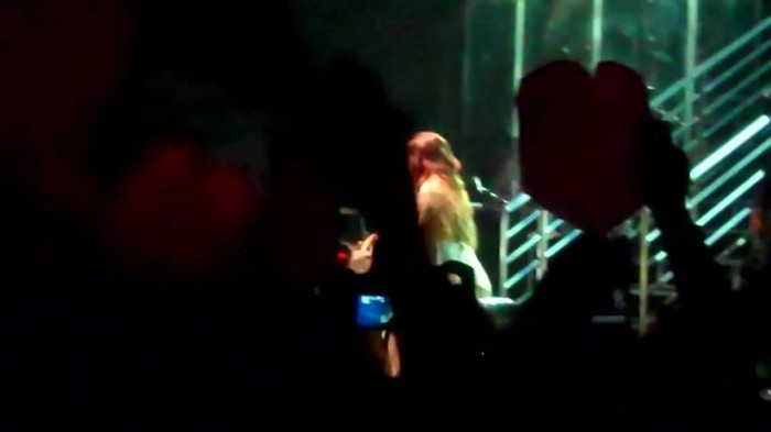 Demi Lovato - Skyscraper (Live in New York - fan video) 1805 - Demilush - Skyscraper Live in New York - Fan video Part oo4