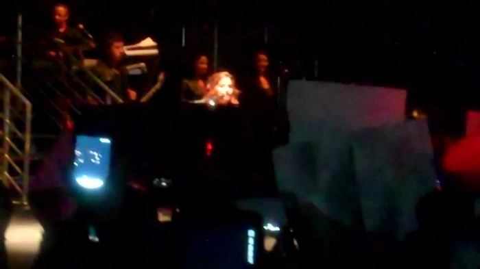 Demi Lovato - Skyscraper (Live in New York - fan video) 436
