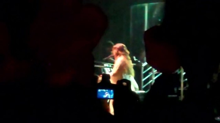 Demi Lovato - Skyscraper (Live in New York - fan video) 1808 - Demilush - Skyscraper Live in New York - Fan video Part oo4