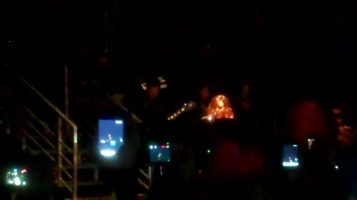 Demi Lovato - Skyscraper (Live in New York - fan video) 1329