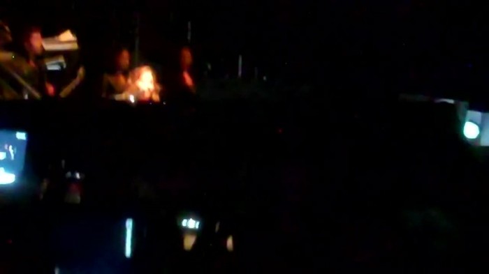 Demi Lovato - Skyscraper (Live in New York - fan video) 447