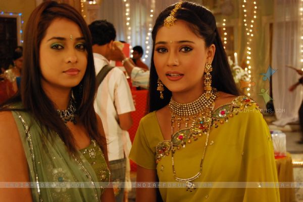 33212-sadhana-and-sonia-looking-gorgeous - Madhura Naik