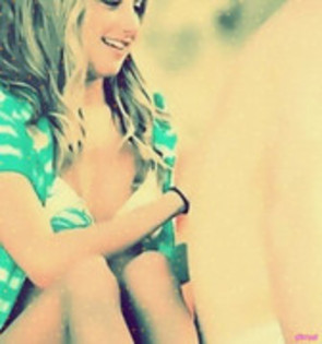 Demi era moarta.Justin spune..