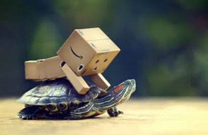 2-cute-funny-danbo-cardboard-box-art-bumby-ride - Poze cu cutiuta Dumbo