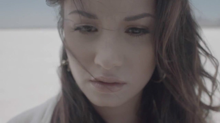 Demi Lovato - Skyscraper (Official lyric video) 190