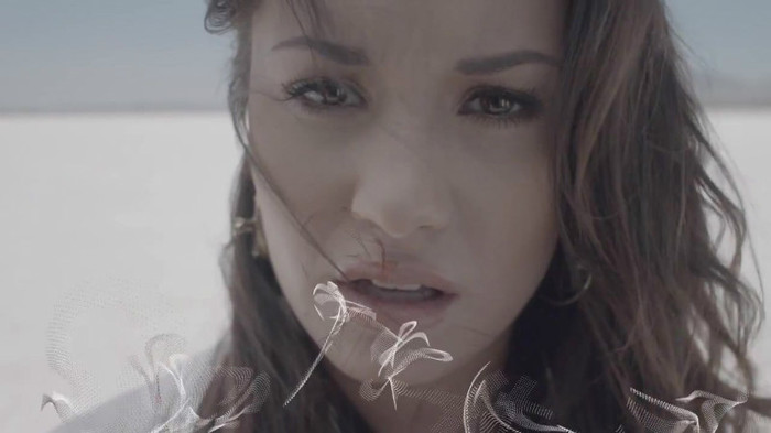 Demi Lovato - Skyscraper (Official lyric video) 212